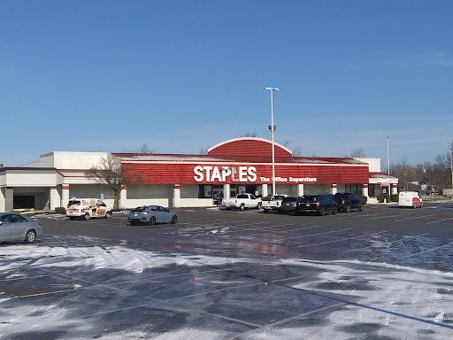 Office Supply Store «Staples», reviews and photos, 1811 N Dixie Hwy #111, Elizabethtown, KY 42701, USA