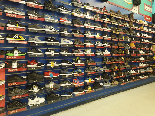 Sporting Goods Store «Big 5 Sporting Goods», reviews and photos, 3600 Peck Rd, El Monte, CA 91731, USA