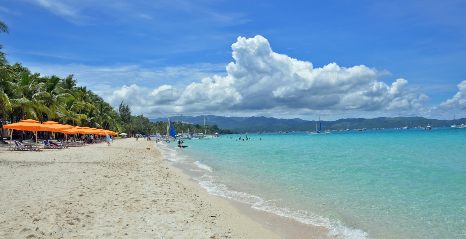 Foto de Praia de Boracay com areia fina branca superfície