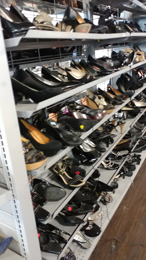 Thrift Store «Goodwill - Santa Monica», reviews and photos, 524 Santa Monica Blvd, Santa Monica, CA 90401, USA