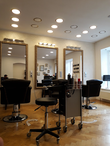 Constantin Hairdresser In Amstetten