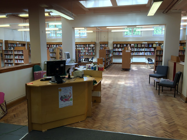 Comments and reviews of Burgess Road Library