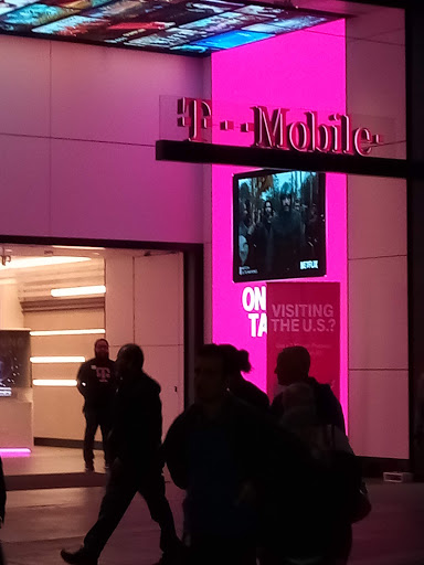 Computer Store «Apple Third Street Promenade», reviews and photos, 1415 3rd Street Promenade, Santa Monica, CA 90401, USA