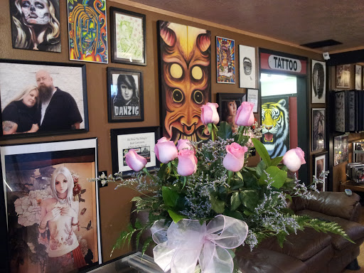 Tattoo Shop «Ink Daddy Tattoo and Body Piercing», reviews and photos, 3535 Commercial St SE, Salem, OR 97302, USA