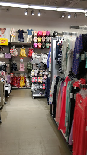 Clothing Store «Old Navy», reviews and photos, 36698 Bayside Outlet Dr, Rehoboth Beach, DE 19971, USA