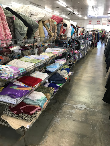 Thrift Store «Thrift Center», reviews and photos, 820 E Shields Ave, Fresno, CA 93704, USA