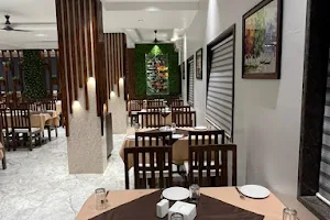 Gokul restaurant and rooms image