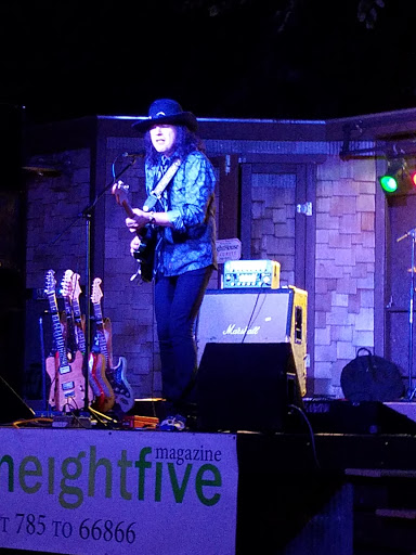 Live Music Venue «B&B Backyard», reviews and photos, 2134 N Kansas Ave, Topeka, KS 66608, USA