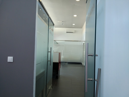 CLINICA DENTAL LICEO en Espartinas, Sevilla