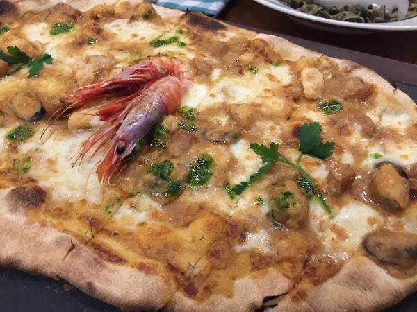 Imagen de El Racó Rambla Catalunya. Pizzeria Mediterránea. (27 de 28)
