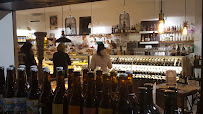 Bar du Restaurant italien Jambons 10 Vins à Mios - n°15