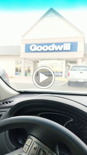 Thrift Store «Goodwill Centerville Retail Store», reviews and photos, 1650 St Matthews Ln, Manakin-Sabot, VA 23103, USA