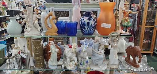 Thrift Store «Auburn Valley Humane Society Thrift Store», reviews and photos, 1123 E Main St, Auburn, WA 98002, USA