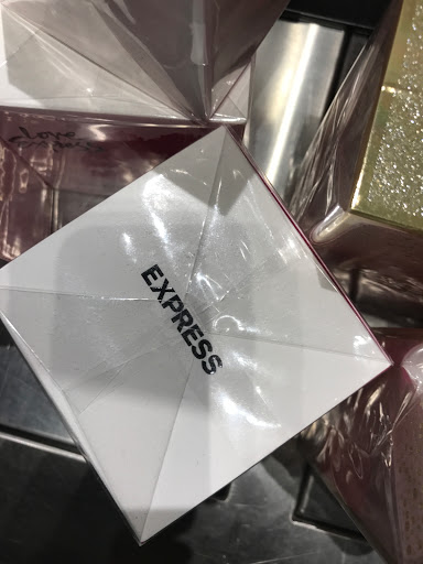 Clothing Store «Express», reviews and photos, 6847 Springfield Mall, Springfield, VA 22150, USA