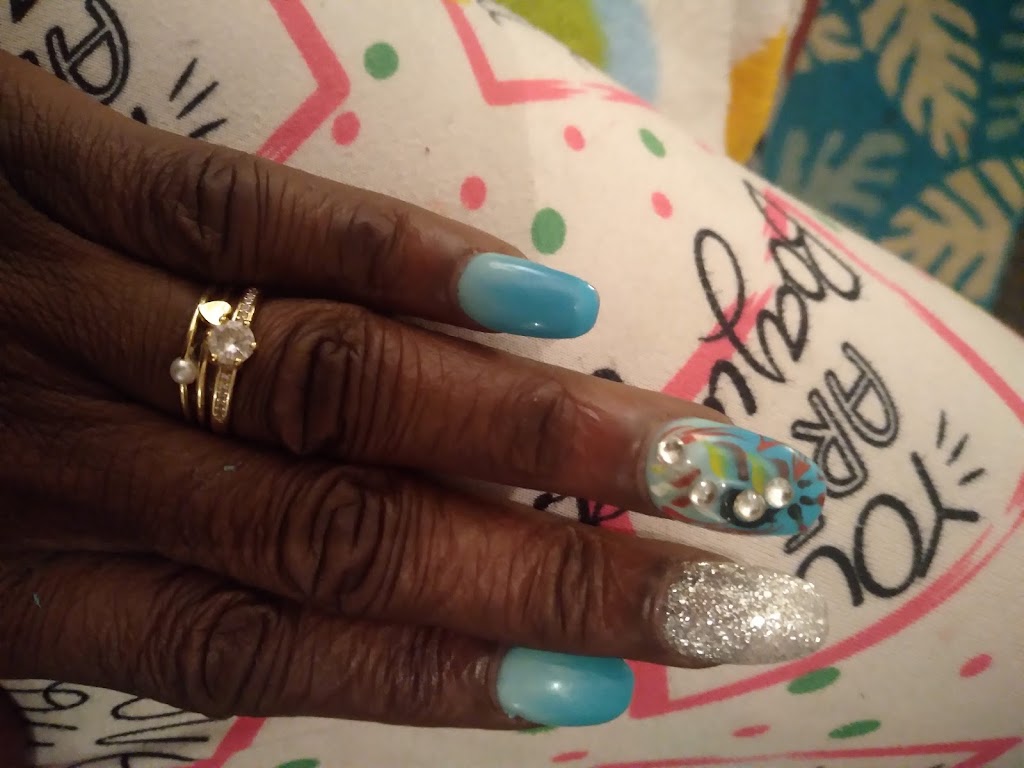 Andy Nails 21205