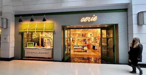 Clothing Store «AEO & Aerie Store», reviews and photos, 825 Dulaney Valley Rd #116, Towson, MD 21204, USA