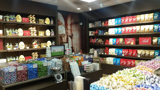 Shopping Mall «Gloucester Premium Outlets», reviews and photos, 100 Premium Outlets Dr, Blackwood, NJ 08012, USA