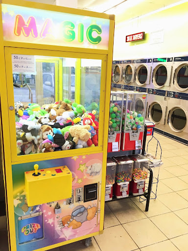 Laundromat «Clover Laundry», reviews and photos, 12558 Centralia St, Lakewood, CA 90715, USA
