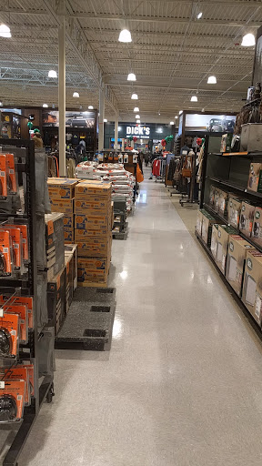 Outdoor Sports Store «Field & Stream», reviews and photos, 1501 Sentinel Dr Ste B, Chesapeake, VA 23320, USA