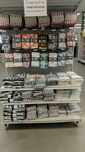 Discount Store «Bargain Hunt», reviews and photos, 30 Orchard Park Dr, Greenville, SC 29615, USA