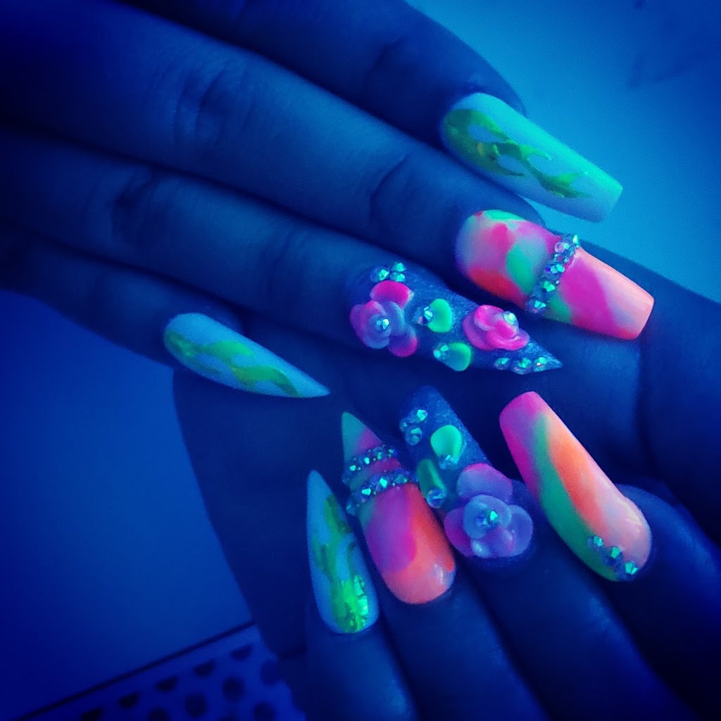 Nails by Valentina 45424