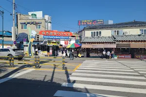 Sokcho Tourist & Fishery Market image