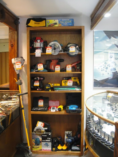 Jewelry Store «Shnayder Jewelry and Pawn Shop», reviews and photos, 110 Daniel Webster Hwy, Nashua, NH 03060, USA