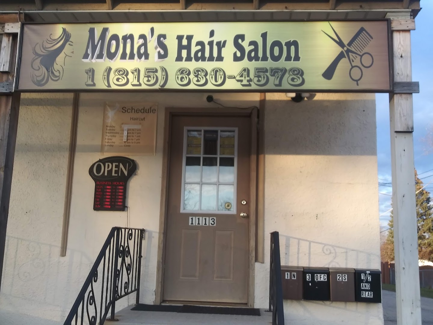 Mona's Hair Salon