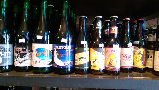 Liquor Store «Louisville Beer Store», reviews and photos, 746 E Market St, Louisville, KY 40202, USA