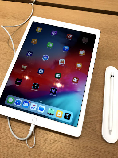 Apple The Oaks image
