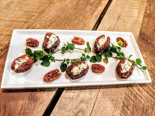 Wine Store «Wine & Cheese If You Please», reviews and photos, 24 Palmetto Bay Rd, Hilton Head Island, SC 29928, USA