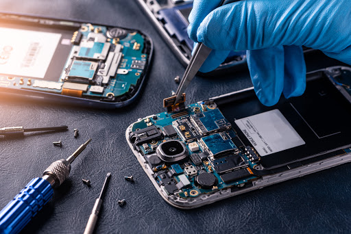 Phone Repair Service «The Fix - Mobile Phone & Tablet Repair», reviews and photos, 1500 New Britain Ave, West Hartford, CT 06110, USA