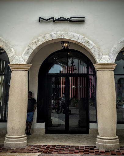 Cosmetics Store «MAC Cosmetics», reviews and photos, 1530 Buena Vista Dr #1b, Lake Buena Vista, FL 32830, USA
