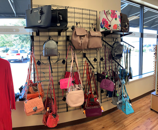 Used Clothing Store «Clothes Mentor», reviews and photos, 2701 N Mall Dr, Virginia Beach, VA 23452, USA