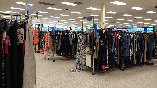 Clothing Store «Ross Dress for Less», reviews and photos, 2936 Interstate 45 N, Conroe, TX 77303, USA