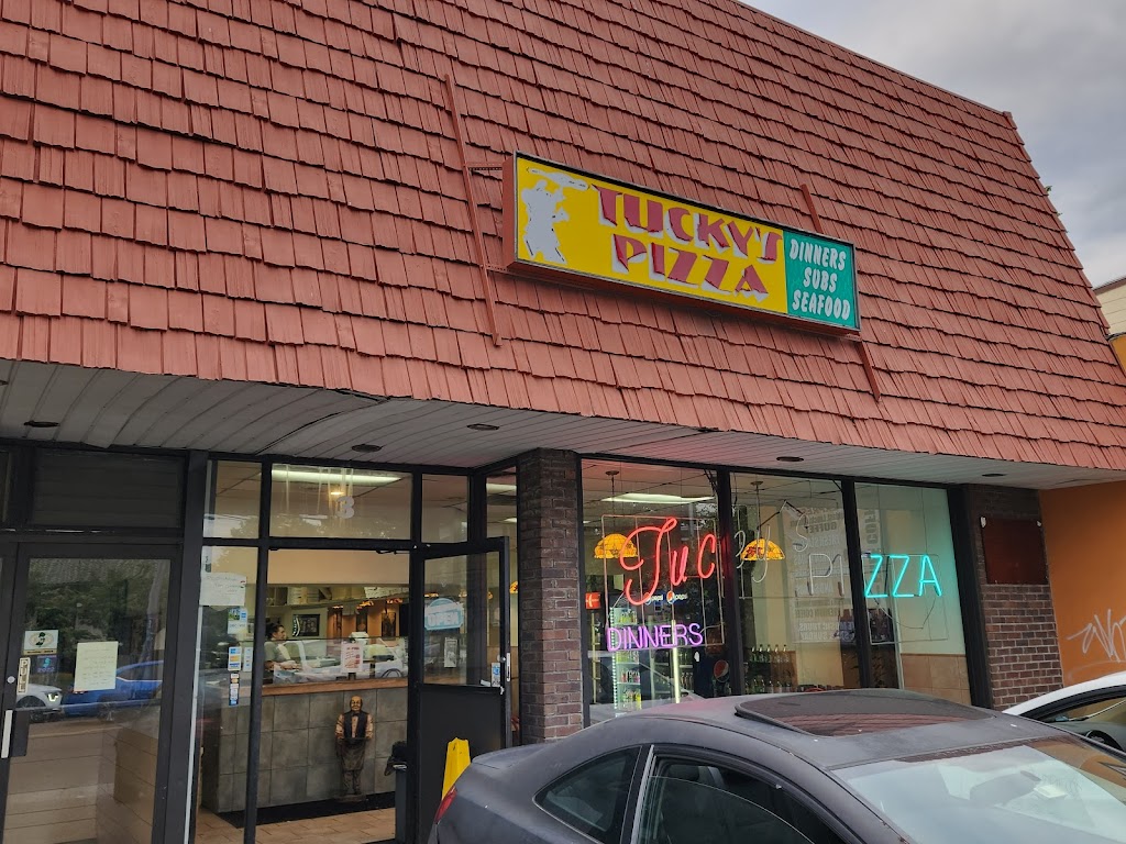 Tucky's Pizza 07036