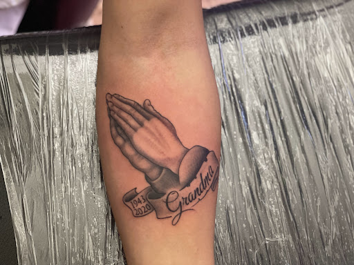 Tattoo Shop «Mountainside Tattoo & Piercing VT», reviews and photos, 55 Square, Bellows Falls, VT 05101, USA