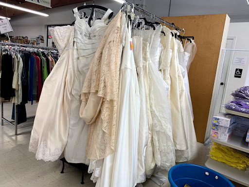 Thrift Store «Salvation Army Thrift Store», reviews and photos, 320 Weems Ln, Winchester, VA 22601, USA