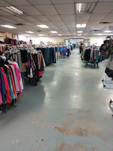 Thrift Store «Here Today Gone Tomorrow Thrift Store», reviews and photos, 10240 Burbank Dr, Baton Rouge, LA 70810, USA