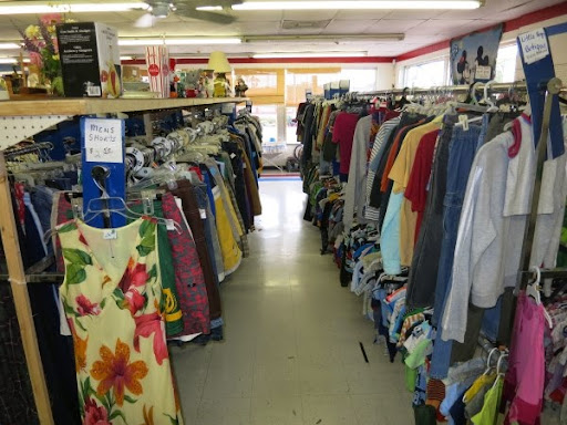 Thrift Store «The Kindness Wave Foundation Thrift Store», reviews and photos, 6210 Seminole Blvd, Seminole, FL 33772, USA