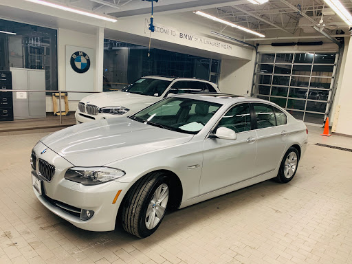 BMW Dealer «BMW of Milwaukee North», reviews and photos, 5990 N Green Bay Ave, Glendale, WI 53209, USA