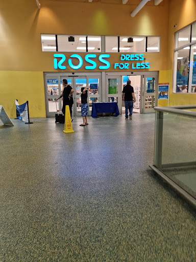 Clothing Store «Ross Dress for Less», reviews and photos, 1141 5th St, Miami Beach, FL 33139, USA