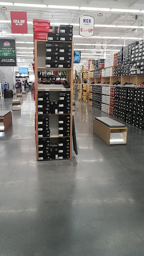 Shoe Store «WSS», reviews and photos, 7900 Sepulveda Blvd, Van Nuys, CA 91405, USA