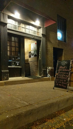 Pub «The House Pub», reviews and photos, 16 South Riverside Drive, St Charles, IL 60174, USA