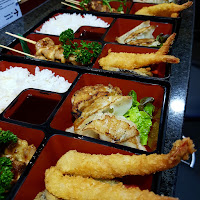 Bento du Restaurant japonais Sushi Boat à Montpellier - n°1