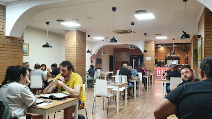 Restaurante Kathmandu Alboraia - Menjar indi i nep - Pg. d,Aragó, 90, 46120 Alboraia, Valencia, Spain