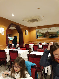 Atmosphère du Restaurant chinois En-lai. à Charenton-le-Pont - n°1