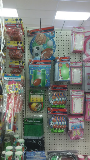 Dollar Store «Dollar Tree», reviews and photos, 9055 Biscayne Blvd, Miami Shores, FL 33138, USA