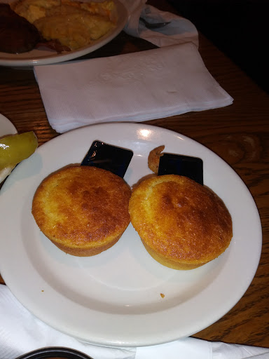 American Restaurant «Cracker Barrel Old Country Store», reviews and photos, 6055 Som Center Rd, Willoughby, OH 44094, USA