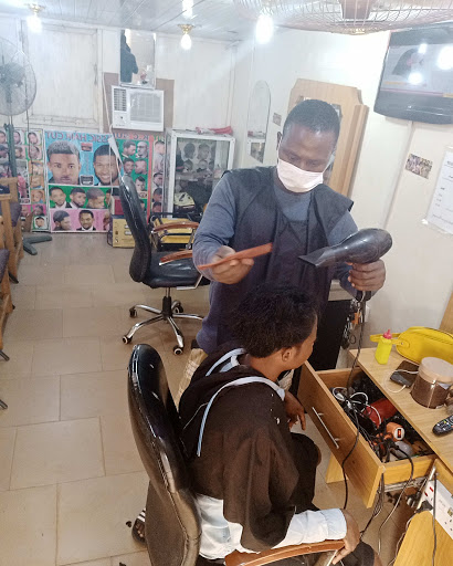 Dee Barber Shop, Staff Quarters, OAU, Road 9, Ife, Nigeria, Beauty Salon, state Osun